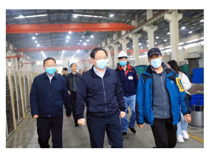 省经信厅牛弩韬厅长一行莅临火博官方网址调研